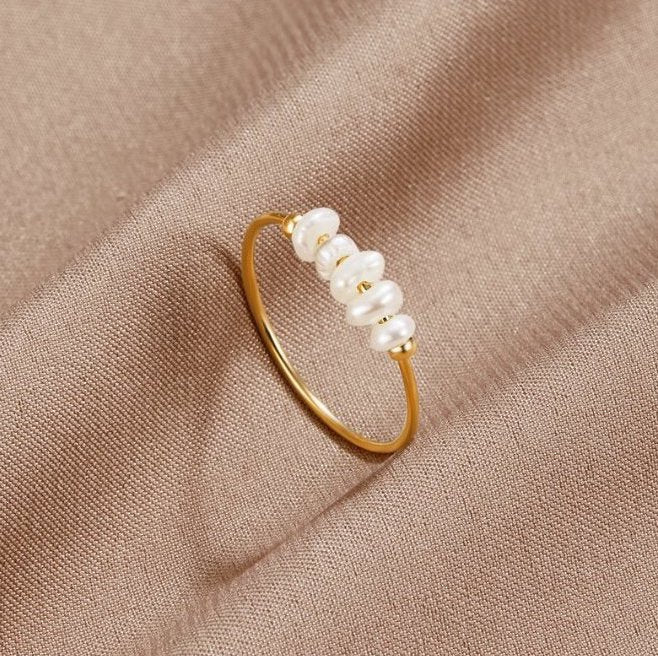 Grace - Prsten se sladkovodními perlami | Ring | Elora Praha