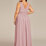 večerní šaty HUSH|V výstřih bez rukávů s plisováním z chiffon | Evening Dresses | Elora Praha