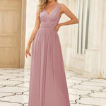 večerní šaty HUSH|V výstřih bez rukávů s plisováním z chiffon | Evening Dresses | Elora Praha