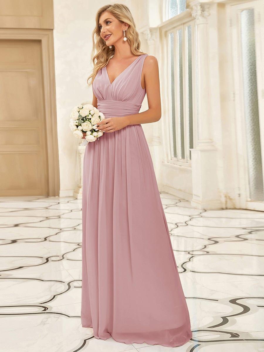 večerní šaty HUSH|V výstřih bez rukávů s plisováním z chiffon | Evening Dresses | Elora Praha