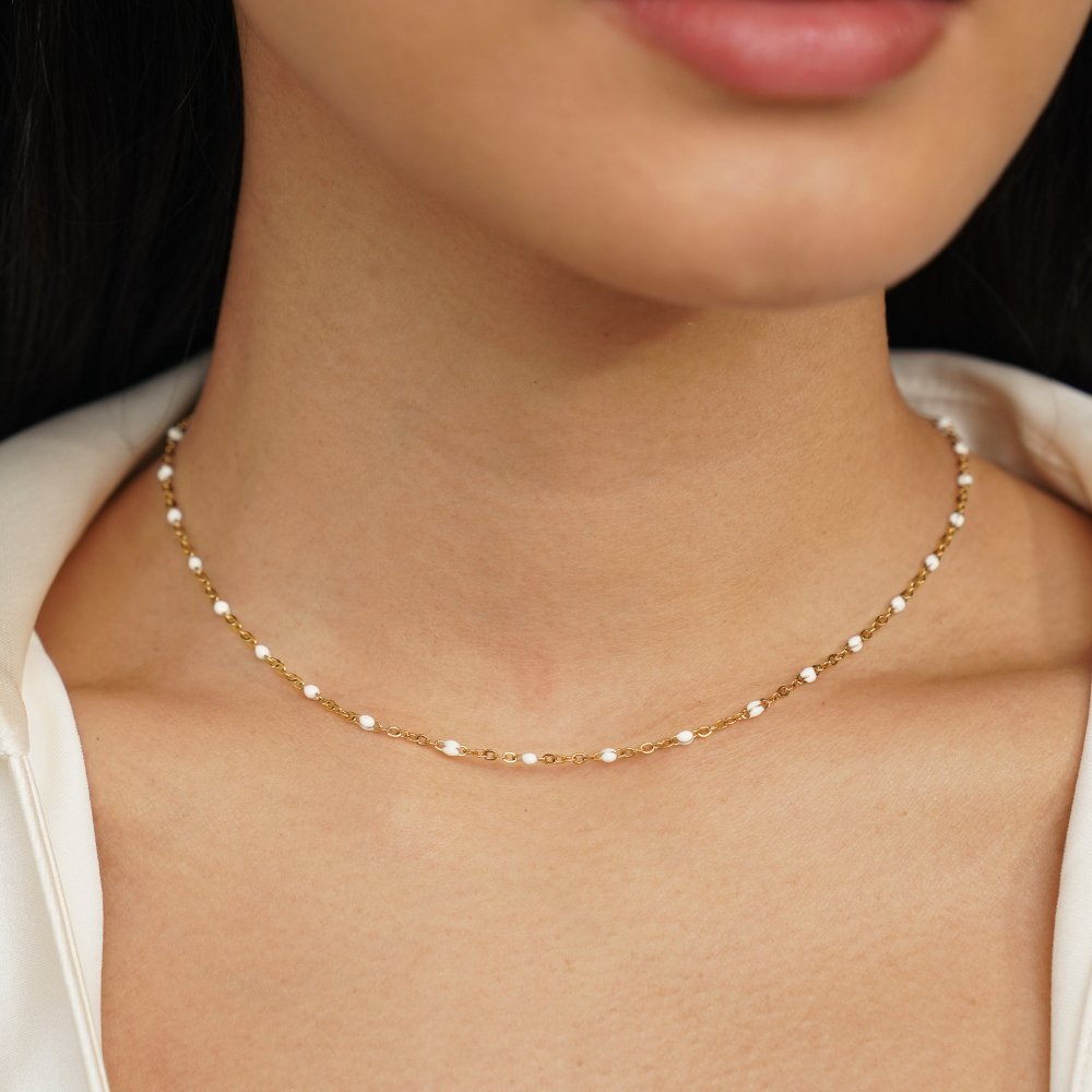 Čistý bílý perlový náhrdelník | Necklace | Elora Praha