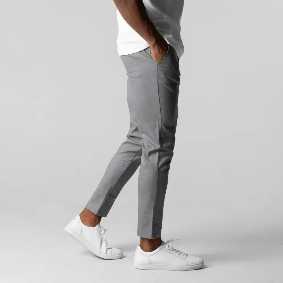 Tomáš – Pánské Slim - Fit Chino Kalhoty – Elegantní Pracovní a Volnočasové Kalhoty s Moderním Designem | | Elora Praha
