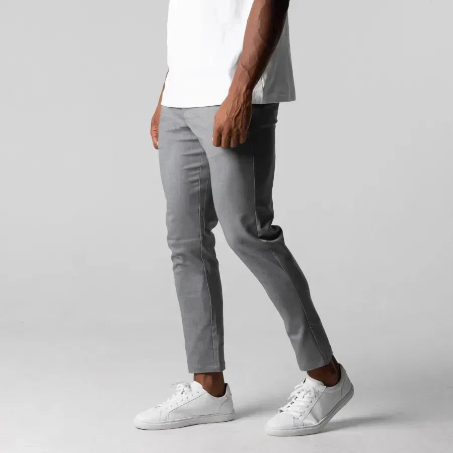 Tomáš – Pánské Slim - Fit Chino Kalhoty – Elegantní Pracovní a Volnočasové Kalhoty s Moderním Designem | | Elora Praha