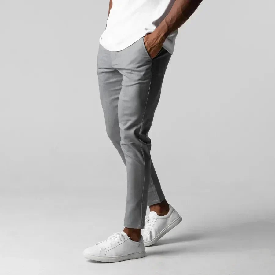 Tomáš – Pánské Slim - Fit Chino Kalhoty – Elegantní Pracovní a Volnočasové Kalhoty s Moderním Designem | | Elora Praha
