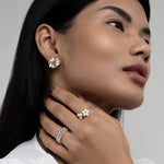 Opalové květinové náušnice | Earrings | Elora Praha