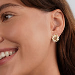 Opalové květinové náušnice | Earrings | Elora Praha