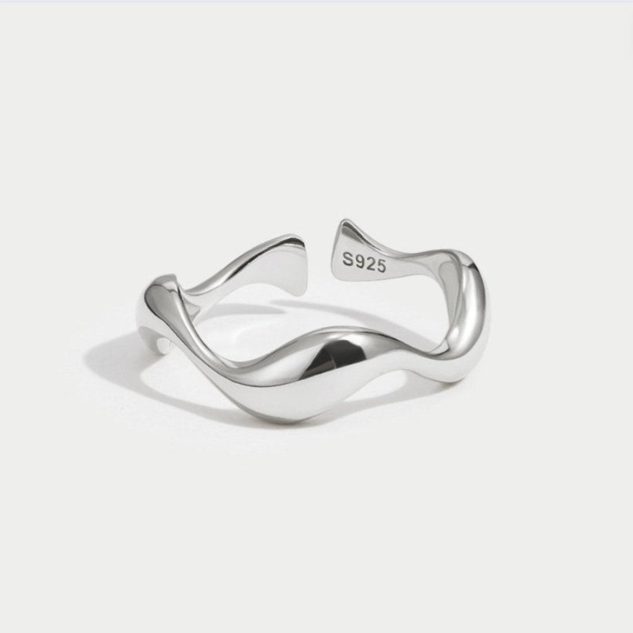 Vlny - Minimalistický prsten | Ring | Elora Praha
