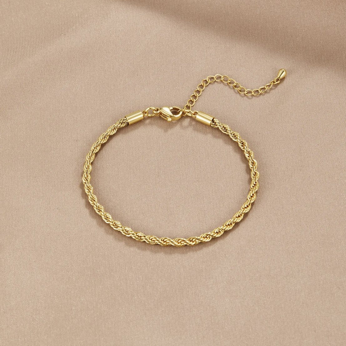 Zatočený chic zlatý náramek | Bracelet | Elora Praha